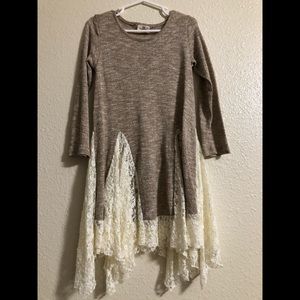 Beautiful M.L. Kids Taupe Lace Dress Size 4T